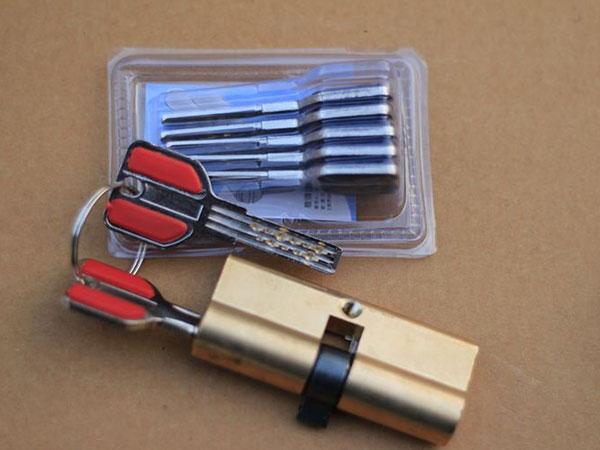 裕民24小时上门开锁公司